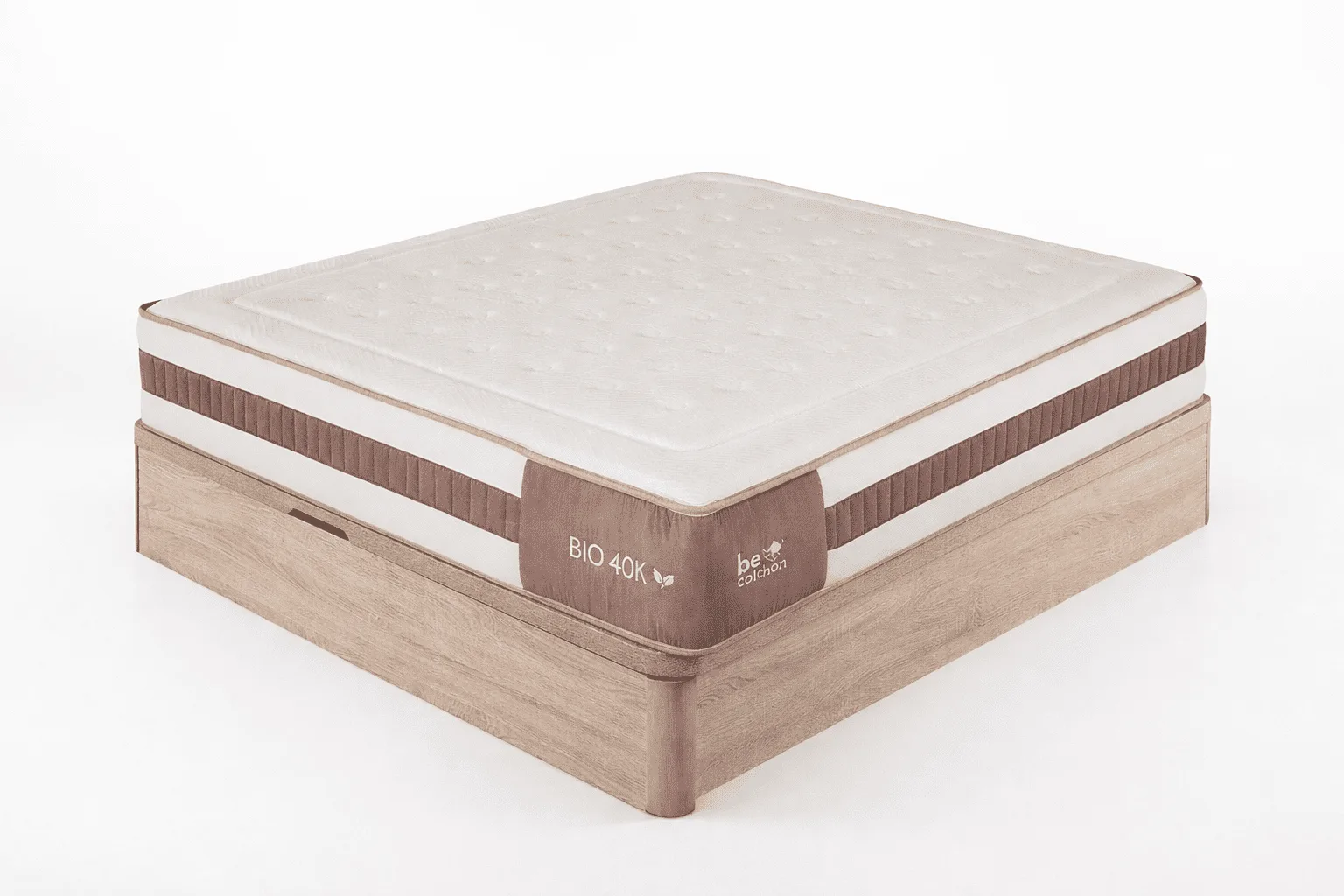 Pack Be Bio40K + canapé Factory: colchón crudo con laterales marrones sobre canapé de madera