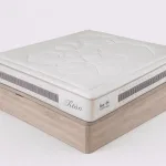 Pack Be Titán + canapé Factory: colchón blanco sobre canapé abatible acabado madera