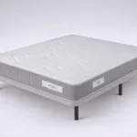 Pack Be Royal + base tapizada Low: colchón gris sobre base tapizada con patas