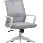 Silla de oficina 2223 blanco/gris vista de tres cuartos con brazos y ruedas