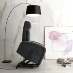 Sillón Bari pizarra con la función eléctrica levantapersonas elevada