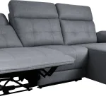 Chaiselongue relax eléctrico gris con un asiento reclinado y el reposapiés desplegado
