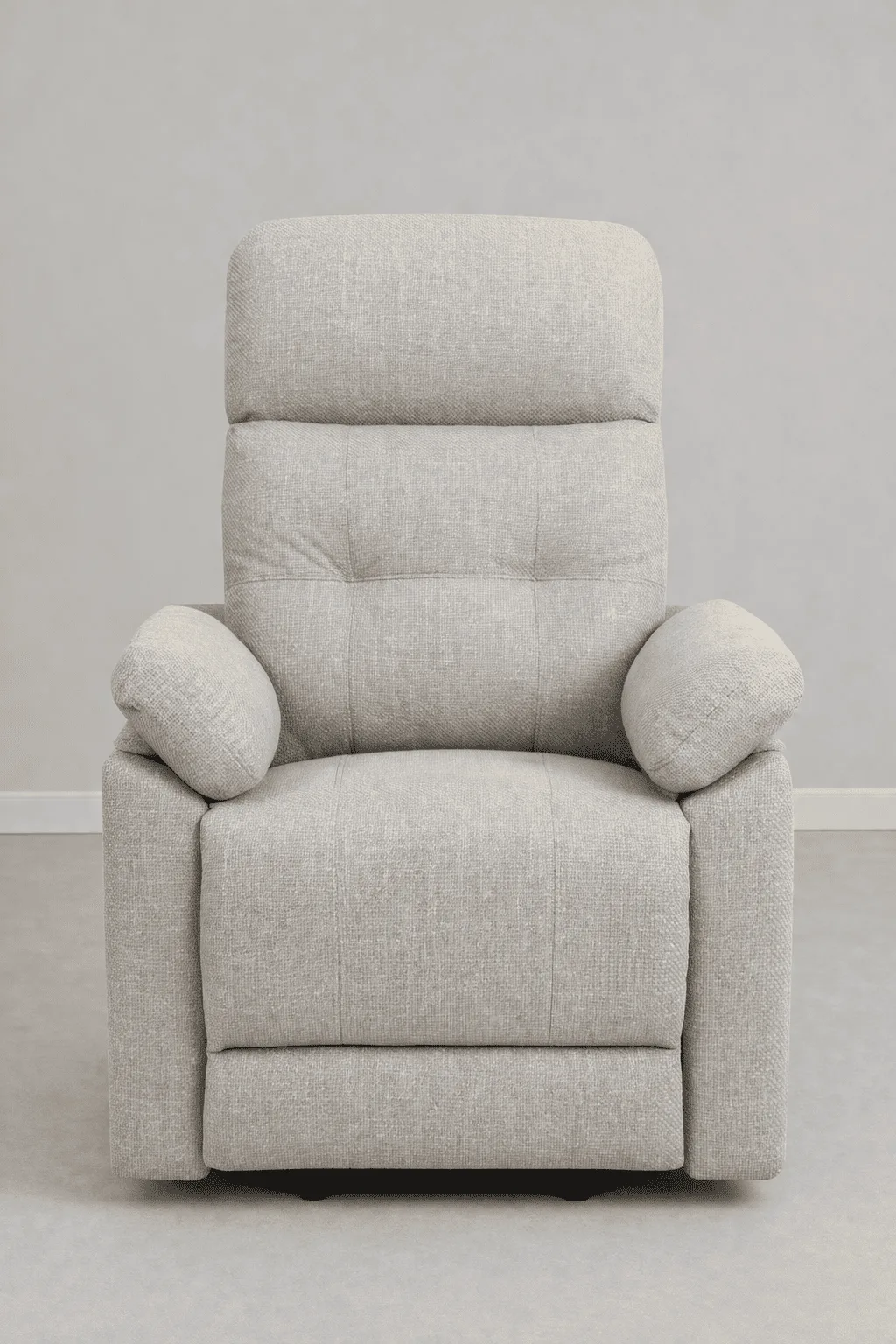 Sillón relax Oropesa Beig de tela con respaldo capitoné y reposabrazos acolchados